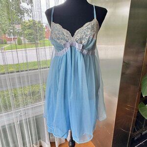 Vintage 1960s nightgown, powder blue short negligee, trapeze swing nightie